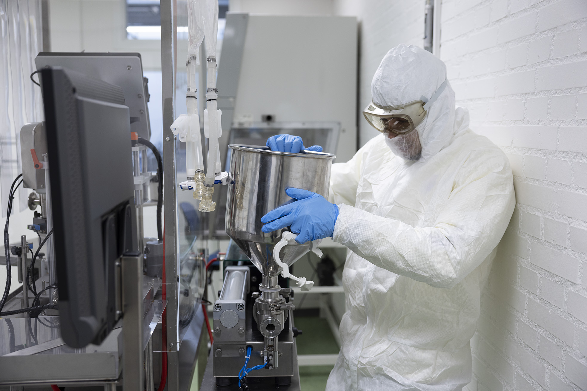 EUD industri - mand ved maskine (24).jpg